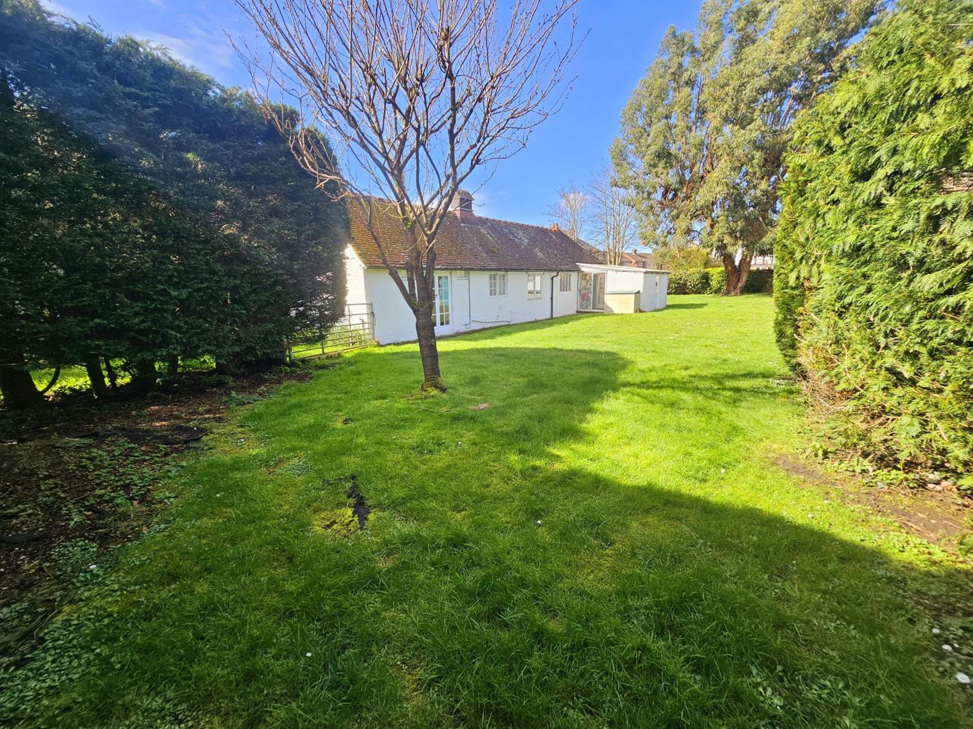 English Farmhouse Cottage Guildford Exterior photo