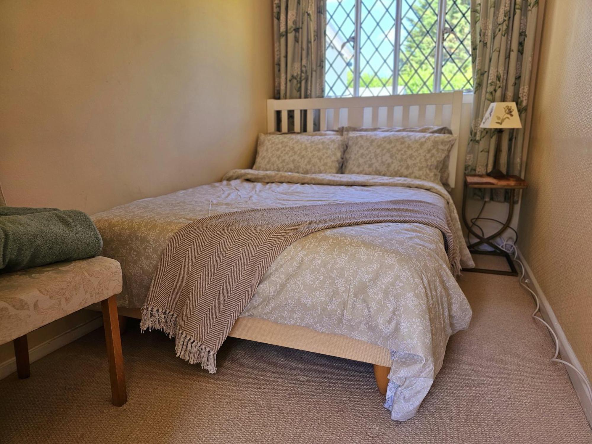 English Farmhouse Cottage Guildford Exterior photo